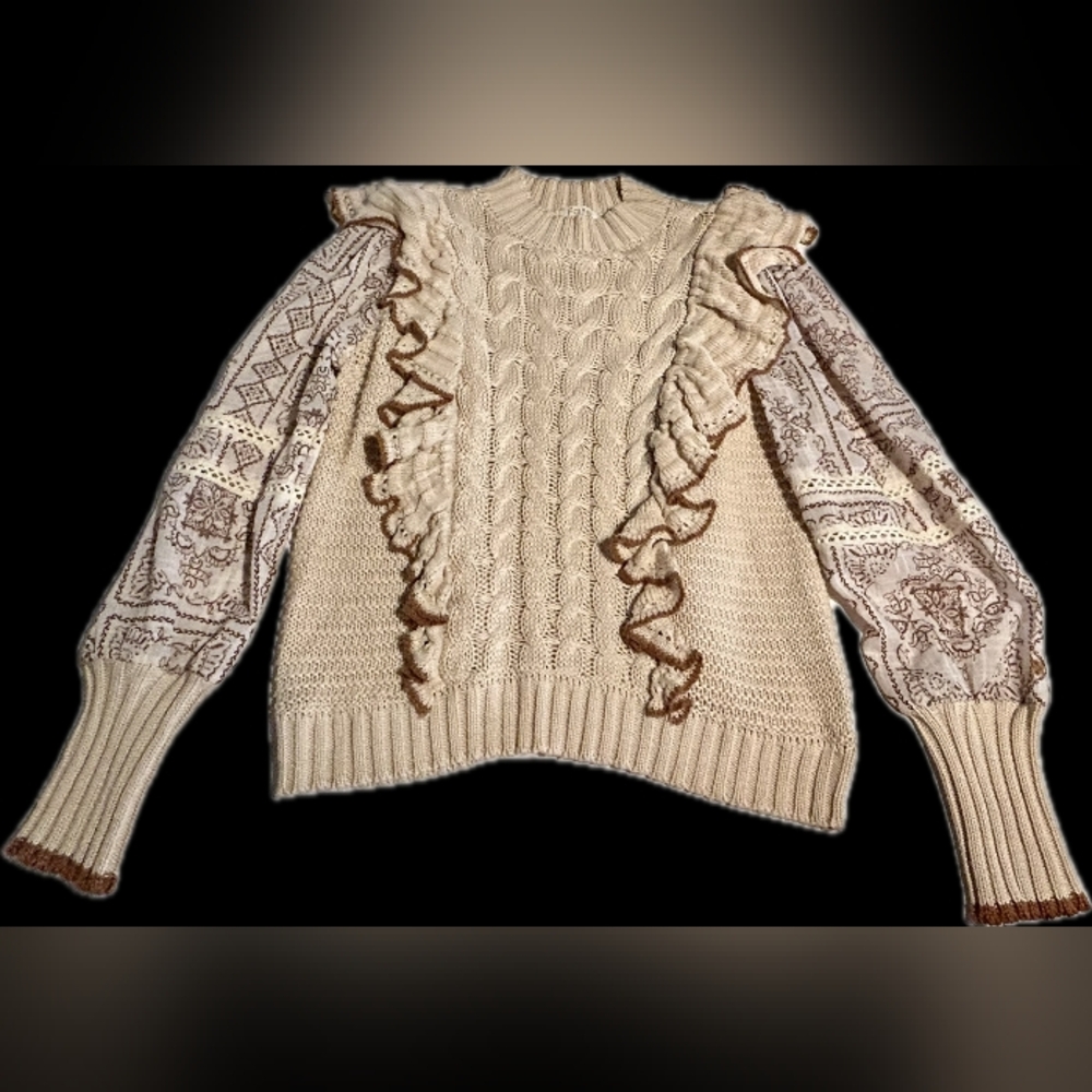 Chic Beige Cable Knit Sweater with Lace Accents